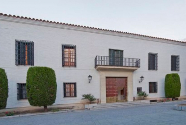 Cartuja will refurbish the Colegio Mayor Guadaira in Seville