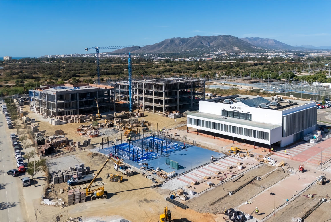 $datos['titulo'.sufijo]