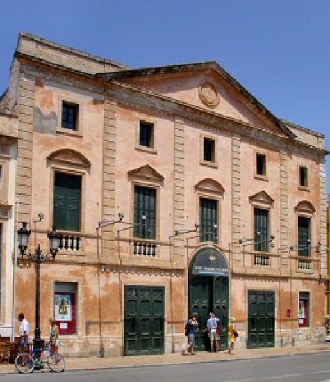 Sanjose ampliar� y restaurar� el Teatro Municipal del Born en Ciudadela, Menorca