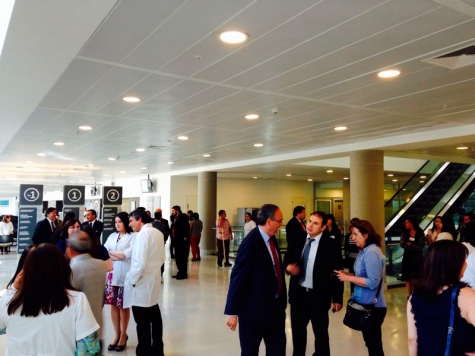El Presidente de Chile inaugura el hospital de Maip�