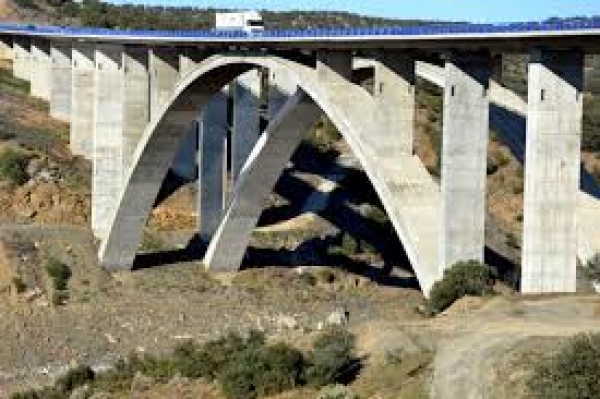 SANJOSE conservar� diversas autov�as en Extremadura   