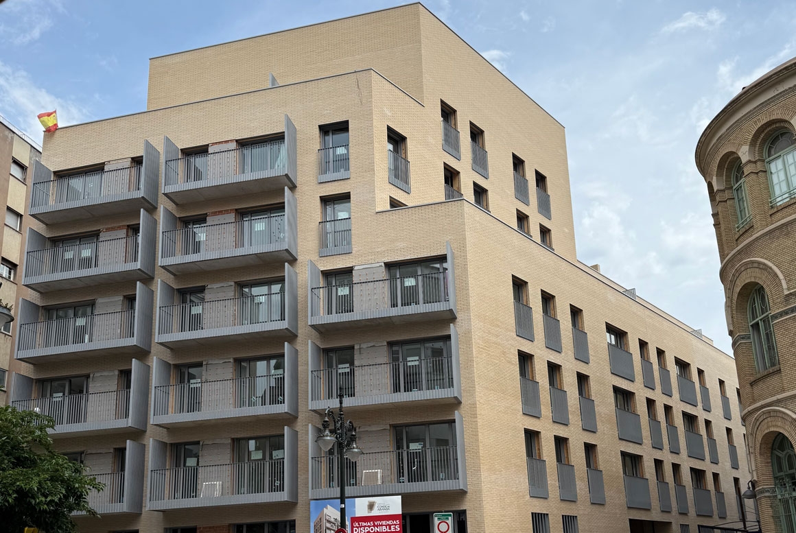 $datos['titulo'.sufijo]