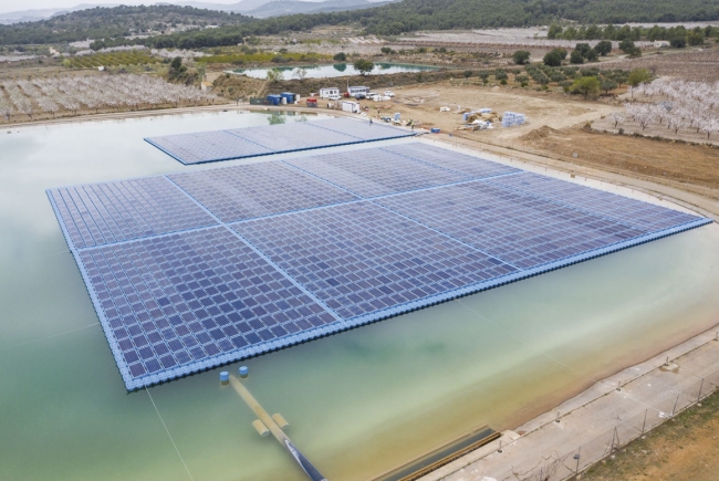 FLOATING SOLAR PUMPING ON RAFT AND TWO UNDER - GROUND PUMPS FOR SELF-CONSUMPTION IN THE IRRIGATION COMMUNITY OF LLIRIA, VALENCIA